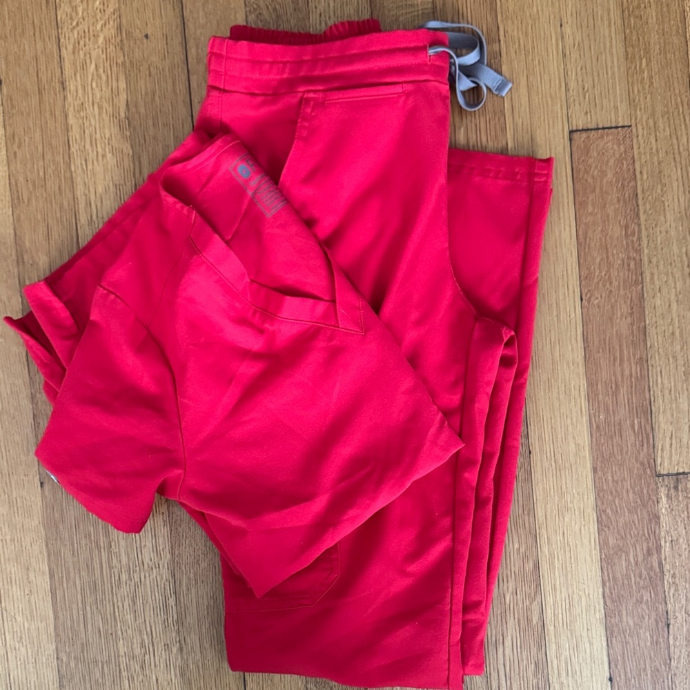 Figs Vivid Red Scrub Top